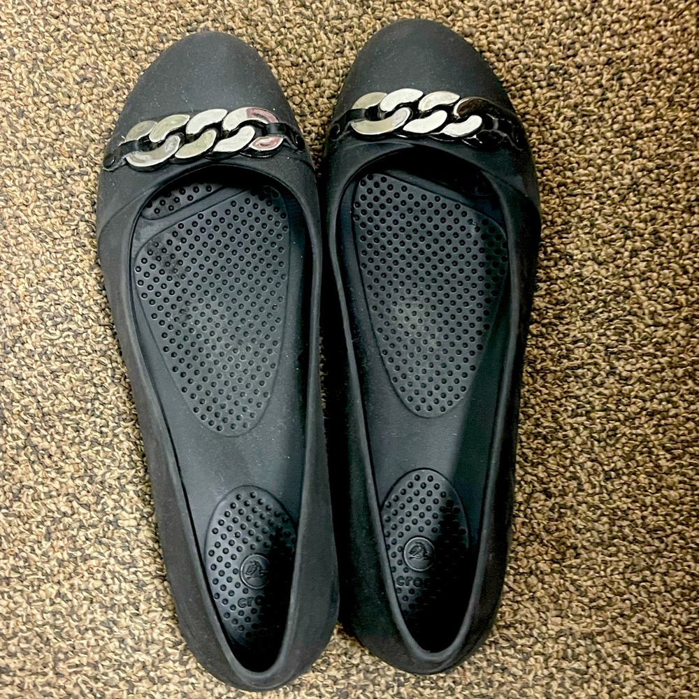 Croc flats
